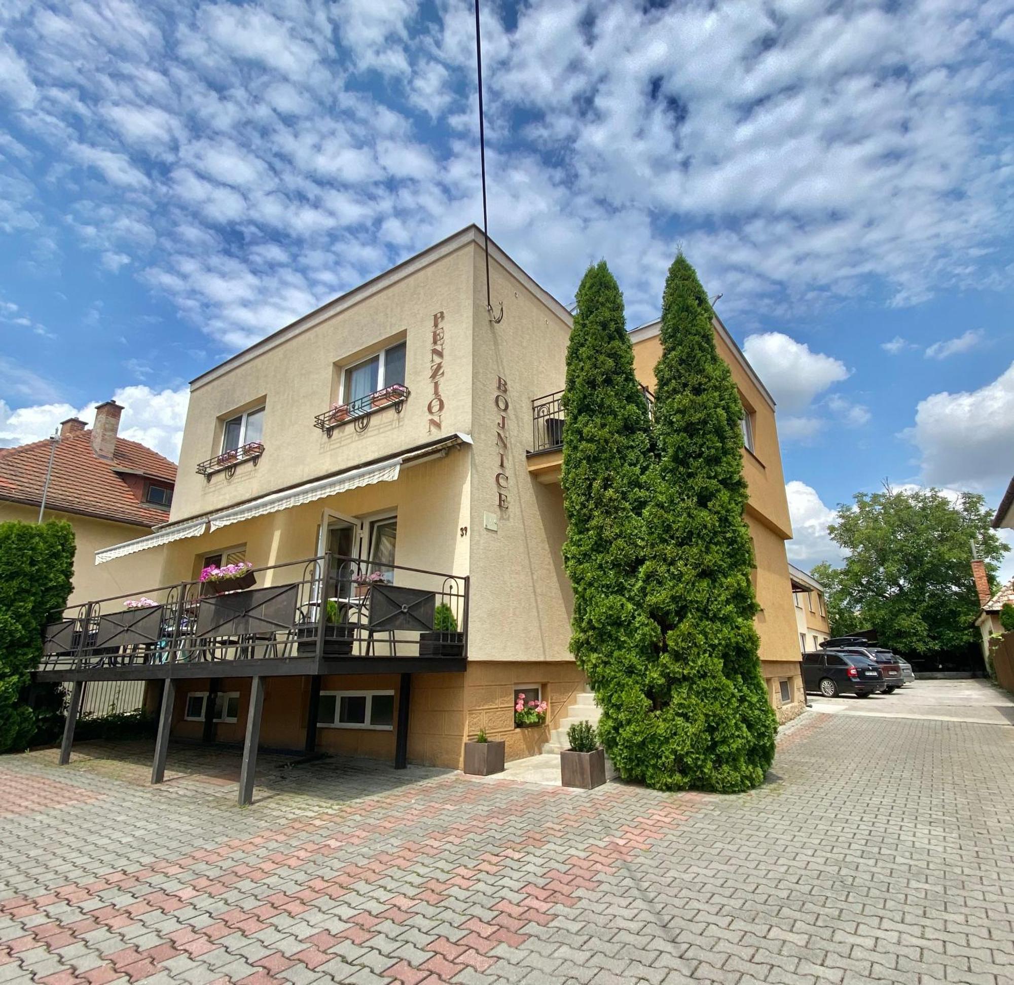 Penzion Bojnice Buitenkant foto